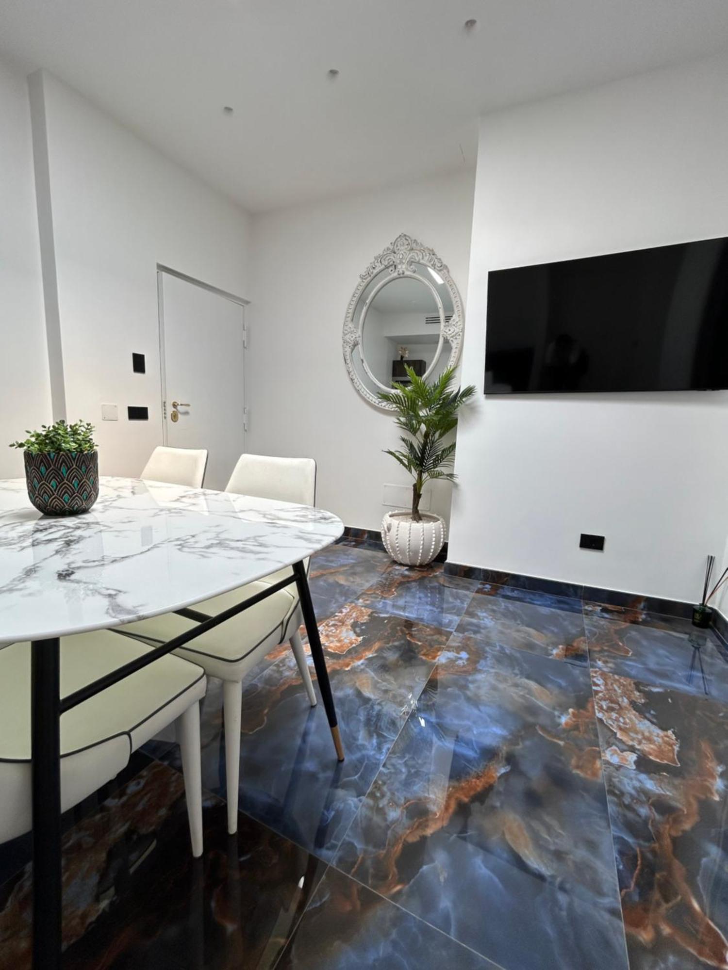 Core E Core Naples Extérieur photo